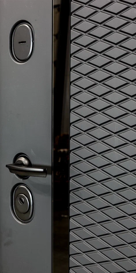 Входная металлическая дверь STR "MX-47" (антрацит софт, стекло чёрное)